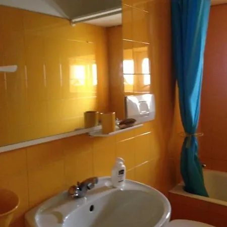 Casalice Nel Cuore Di * Липари